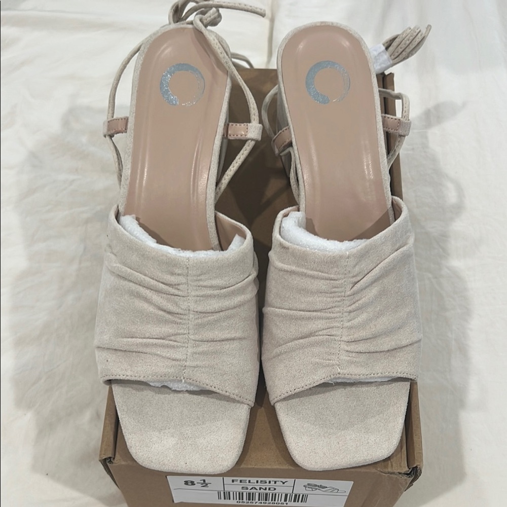 Chinese Laundry Tan Sandals with Block Heel and Slingback